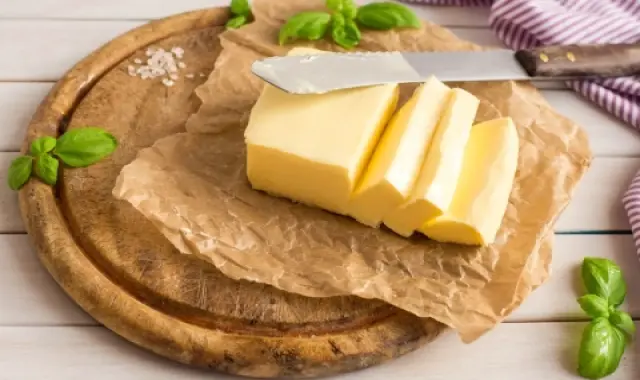 روغن حیوانی گوسفندی کرمانشاهی؛ رنگ زرد کرم اسید آمینه طبع گرم Oil