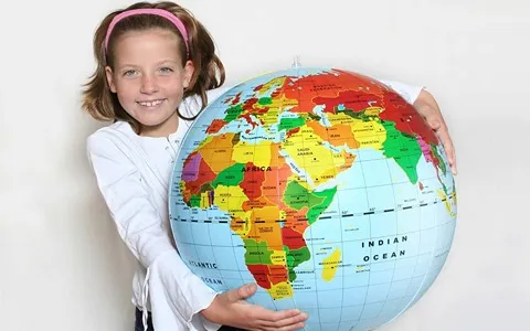 اسباب بازی کره زمین؛ متحرک ثابت 2 جنس مغناطیسی چوبی