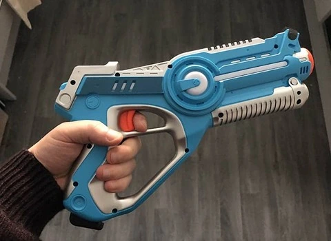 تفنگ اسباب بازی لیزری؛ قهوه ای طلایی مقاوم 2 جنس فلزی پلاستیکی