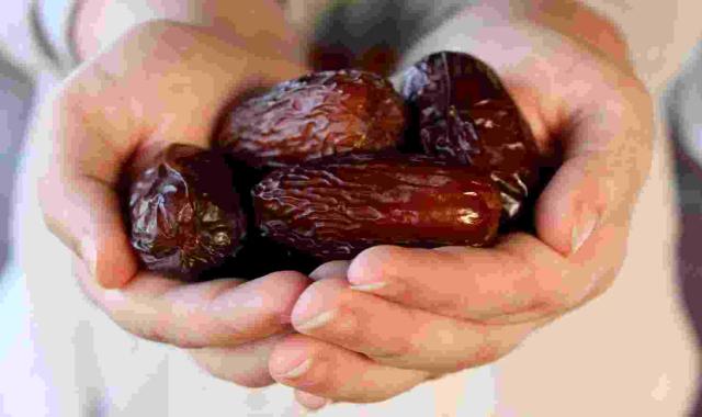 خرید و قیمت انواع خرما کلوته درجه یک