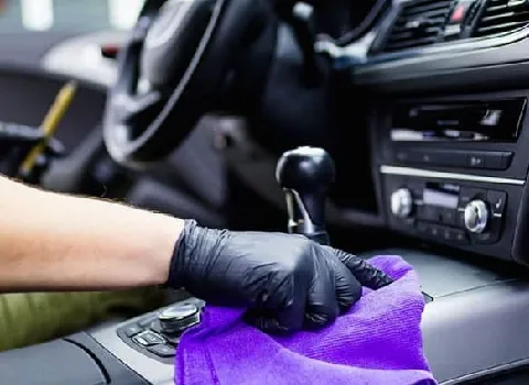 خرید واکس براق کننده داشبورد ماشین با قیمت استثنایی