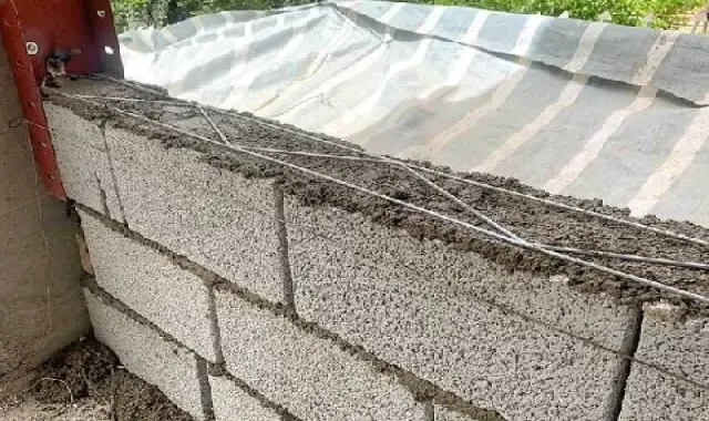 میلگرد بستر کاشان؛ نردبانی خرپایی جنس فلز گالوانیزه