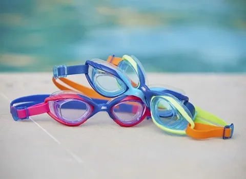 خرید عینک شنا بچه گانه صورتی با قیمت استثنایی