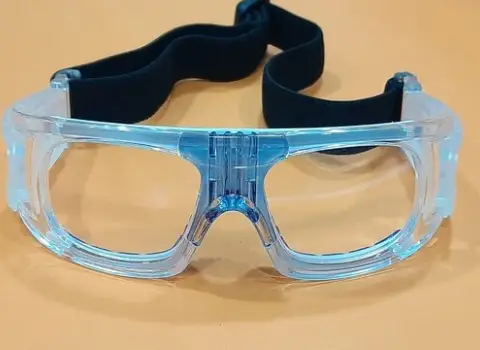 خرید عینک طبی ورزشی + بهترین قیمت