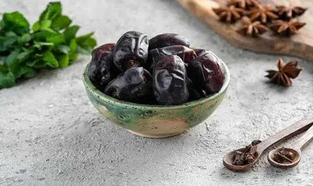 بهترین قیمت خرید خرما مضافتی بسته ای