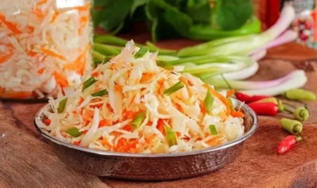 ترشی کلم سفید خالی ساده خوشمزه و مجلسی