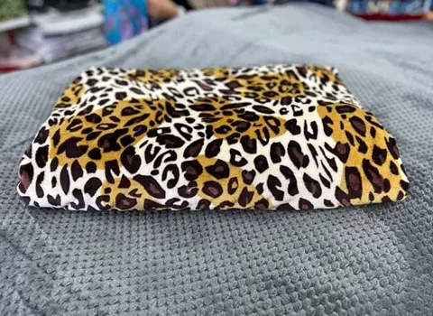 پتو پلنگی گلبافت؛ نخ پلی استر دولایه 2 رنگ سفید نارنجی