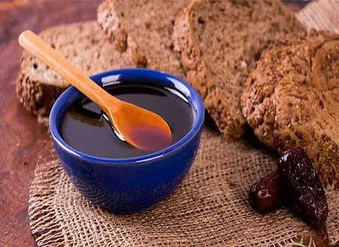 شیره خرمای طبیعی خالص و بدون افزودنی در بسته بندی های کاملا بهداشتی