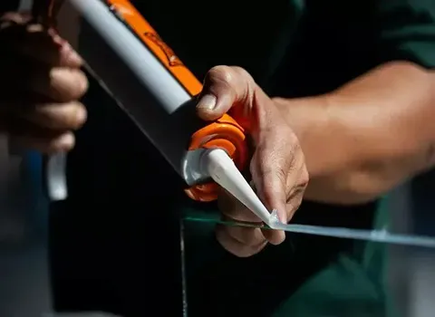 چسب آکواریوم تیوپی؛ انعطاف پذیری بالا رنگبندی بی رنگ سفید سیاه Waterproof