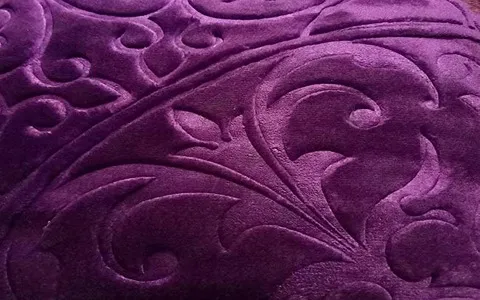 پتو گلبافت گل برجسته تک رنگ؛ الیاف های طبیعی پنبه وزن مناسب گرماژ بالا