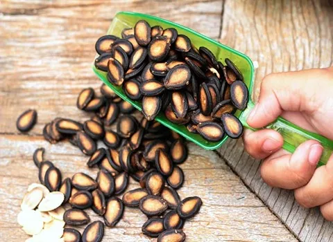 تخمه هندوانه خندان قرمز خوشمزه ارگانیک کد 07