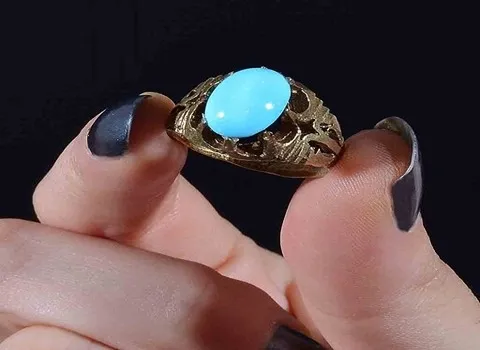 آشنایی با انواع سنگ فیروزه بدون رگه