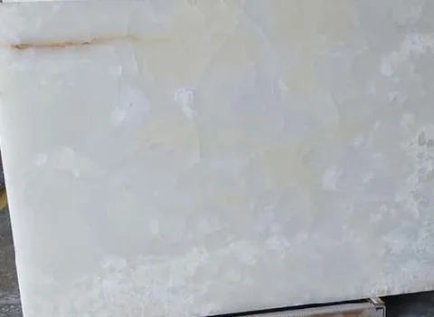 سنگ مرمر سفید زیبا و خاص در آذربایجان غربی کد 01