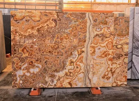 سنگ تراورتن پرتقالی آذرشهر؛ دکوری براق مات سبک 5 سانتی متر