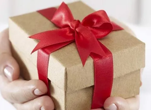 جعبه مقوایی آماده؛ جنس کاغذ کرافت کم حجم مقاوم برابر رطوبت