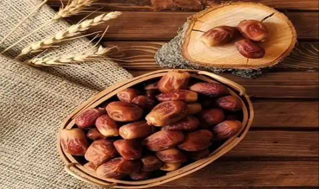 قیمت و خرید خرما زاهدی اعلا با مشخصات کامل