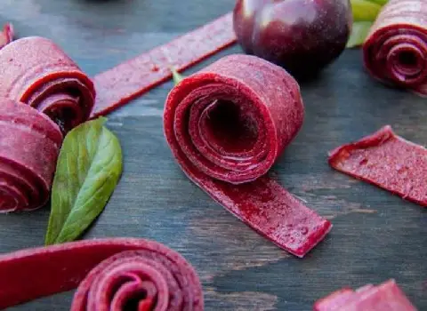 قیمت و خرید لواشک آلو محلی با مشخصات کامل