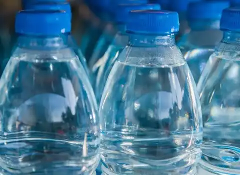 لیست قیمت آب معدنی دی ۱۴۰۱