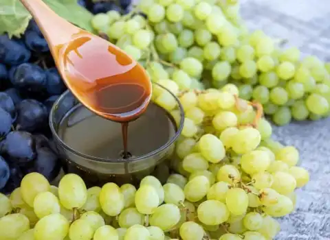 قیمت شیره انگور خانگی بدون خاک