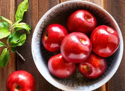 خوردن سیب ناشتا برای کبد چرب در طب سنتی