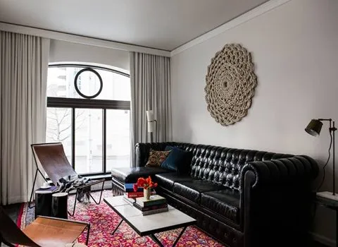 مبل چستر طوسی قهوه ای (راحتی) کلاسیک لمسه دوزی 8 نفره