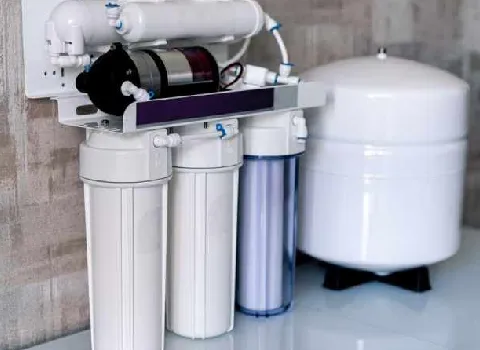 دستگاه تصفیه آب خانگی در مشهد؛ فلیتر کربن دار حذف ذرات نیترات ویروس نمک