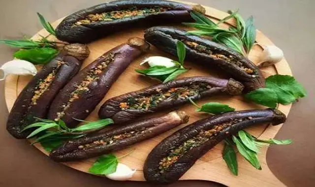 ترشی بادمجان کوچک قلمی با طعم دلپذیر کد 20