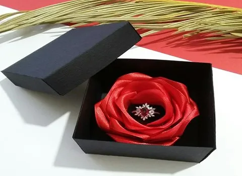 خرید و قیمت روز جعبه کادویی انگشتر