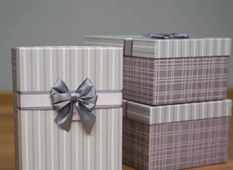 خرید جدیدترین انواع جعبه کادویی طوسی