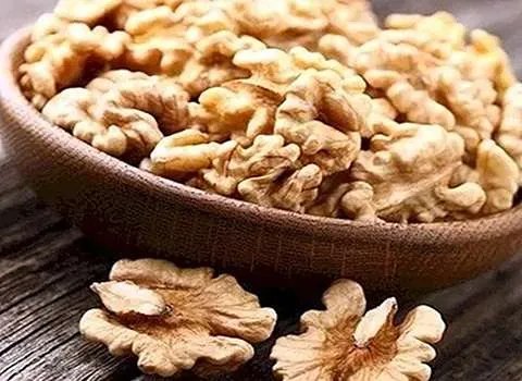 قیمت و خرید مغز گردو خارجی با مشخصات کامل