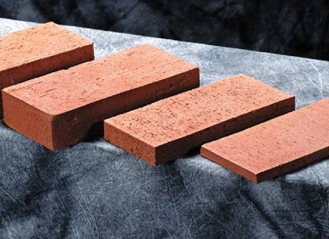 آجر فشاری؛ مستطیل بافت متخلخل بدون سوراخ ماده اولیه خاک رس