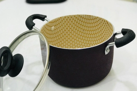 قابلمه طرح زنبوری؛ چدن گرانیتی نسوز ضخامت بالا سایز (20 24 28)