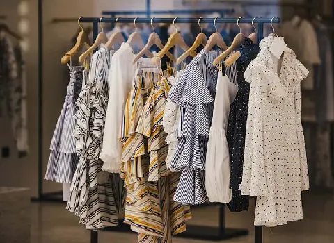 قیمت پوشاک زنانه