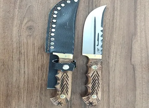 چاقو شکاری غلاف دار؛ مقاوم تیز خوش دست دسته (چوبی پلاستیکی)