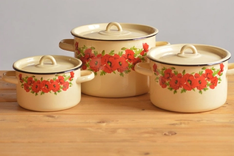 قابلمه گرانیتی ایرانی؛ مشکی زرشکی عدم تغییر رنگ مقاوم برابر حرارت