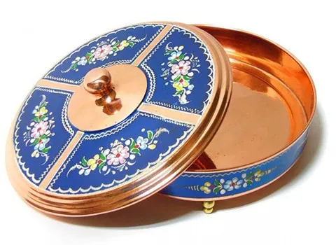 ظروف مسی برای پذیرایی؛ اندازه های متنوع سرخ رنگ براق