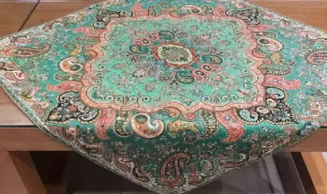 ترمه صادراتی یزد؛ ابریشمی سبک رنگ (قرمز آبی سبز) سجاده