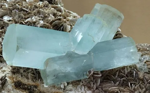 قیمت خرید زمرد کبود کوچک + عکس