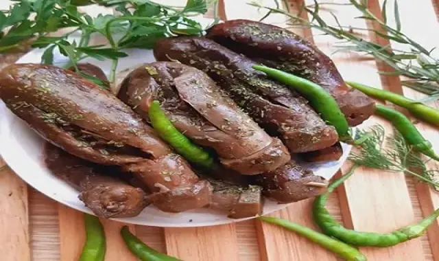 قیمت و خرید ترشی بادمجان سیاه شکم پر + فروش ارزان