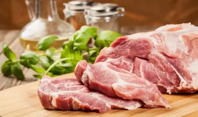 قیمت و خرید گوشت شتر مرغ قرمز یا سفید + فروش ارزان
