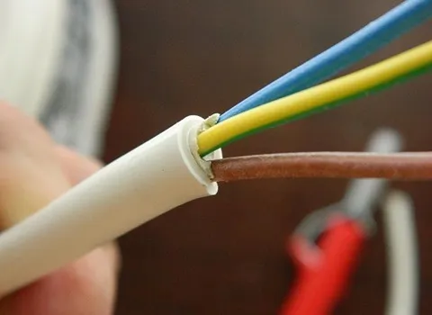 سیم و کابل ابهر لاله زار؛ افشان مفتول فشار قوی (300 700) ولت Lalezar