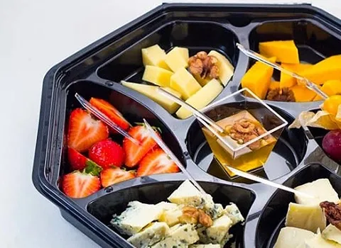 ظرف یکبار مصرف غذا چند قسمتی همراه با توضیحات کامل و آشنایی