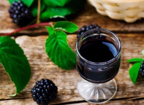 پایین ترین قیمت یک کیلو شیره توت