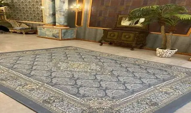 روفرشی کشدار طوسی طلایی؛ جنس مخمل ابریشم ضد آب carpet
