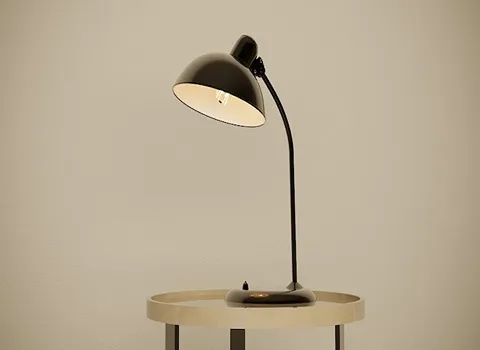 چراغ مطالعه ساده؛ رومیزی دیواری گیره ای لمسی رشته ای