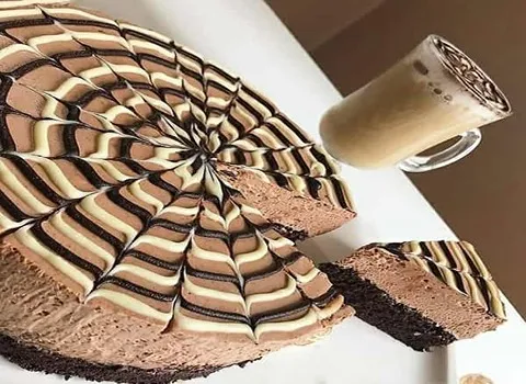 کیک خانگی کیلویی؛ اسفنجی 3 طعم( شکلاتی وانیلی گردویی) Calcium