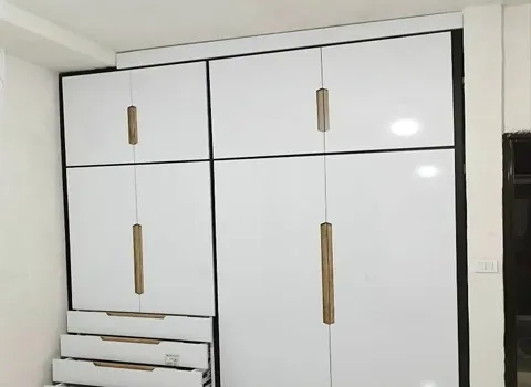 ام دی اف سفید برجسته؛ هایگلاس رگه دار روکش سلفون ابعاد 4100*1830 میلی متر