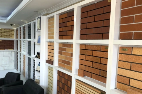 آجر نسوز؛ نمای ساختمان حمام سرویس نتونیت سبک Iran