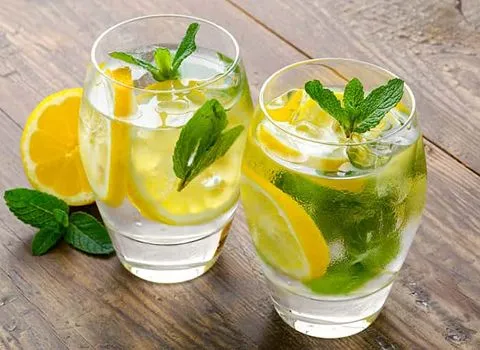 خرید و قیمت روز عرق نعنا زنیان