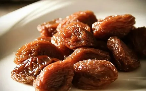 آلو خورشتی شیرین؛ زرد نارنجی سیاه حاوی ویتامین پروتئین fiber